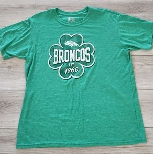 Womens top Denver Broncos